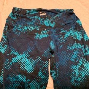 Old Navy Active Capri Workout Pants